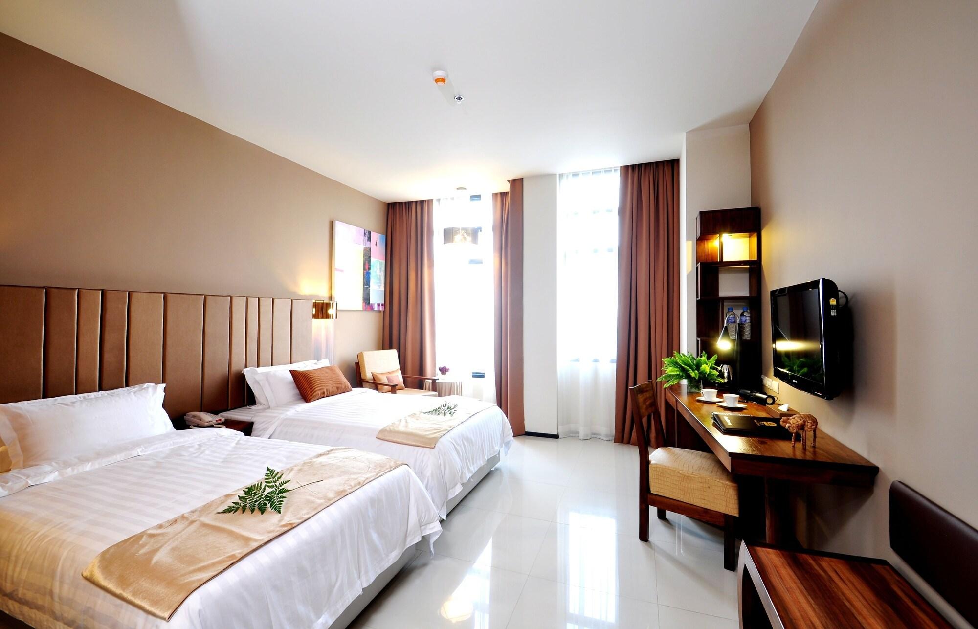 Grand Howard Hotel Бангкок Экстерьер фото