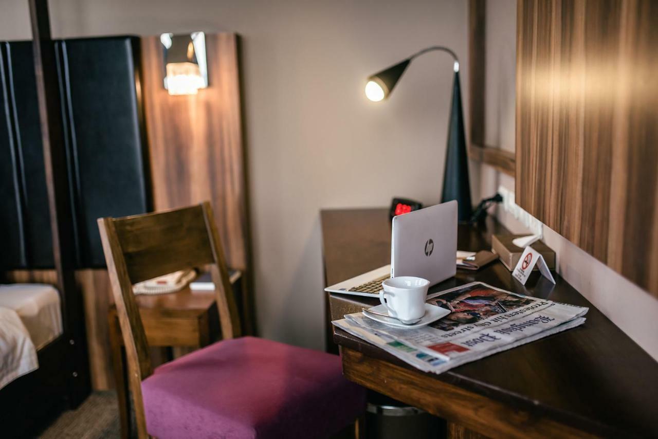Grand Howard Hotel Бангкок Экстерьер фото